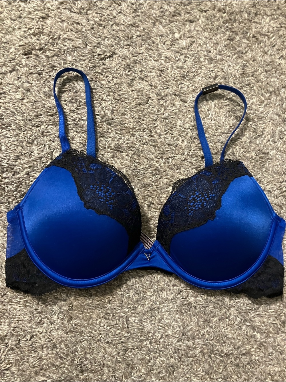 NWT Victoria's Secret Satin Underwire Push-Up Padded Bra size 34B